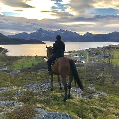 Gospodarstwo agroturystyczne Storjord Ranchhouse Kvaloya