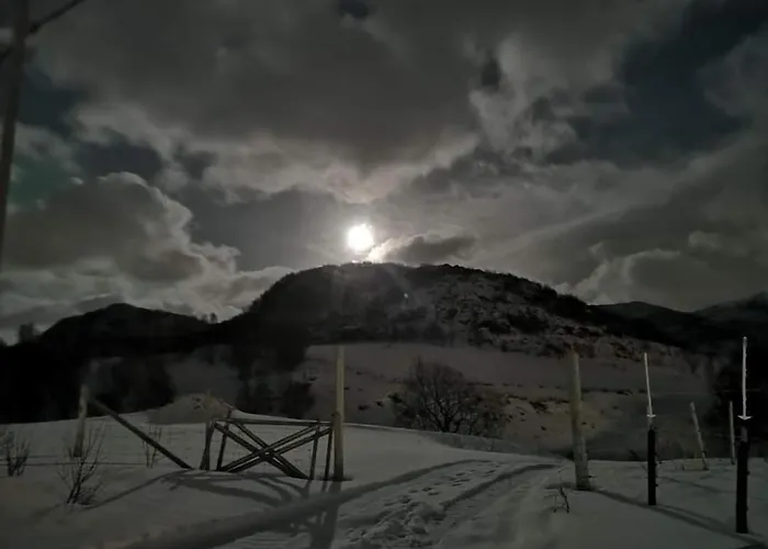 Storjord Ranchhouse Фермерский дом Kvaloya